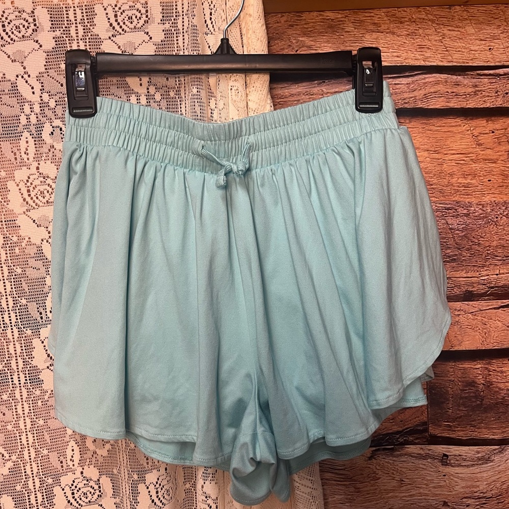 Abercrombie Kids Light Blue Flowy Shorts (092) - Picture 2 of 5